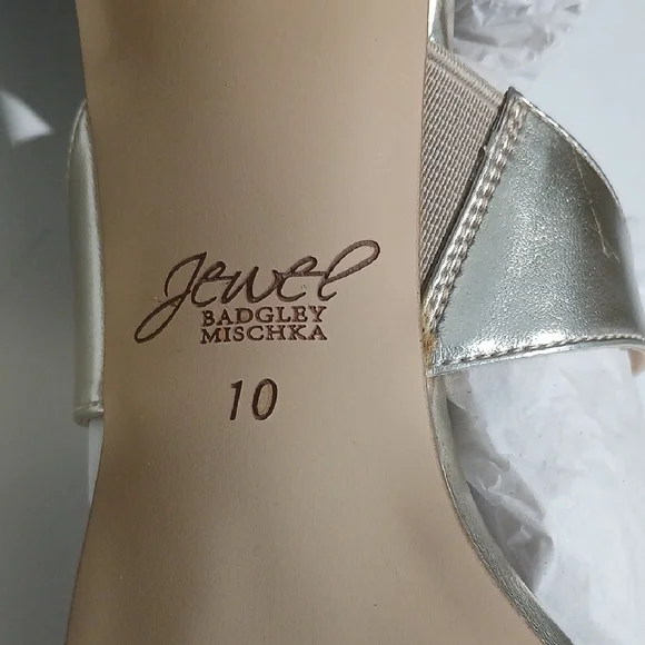 Jewel Badgley Mischka Mica Gold Jeweled Heels Size 10 NEW & Box - Picture 10 of 11